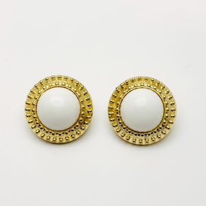 Vintage Plastic Cabochon Clip On Earrings
