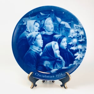 1974 Kaiser ‘Christmas Carolers’ Plate