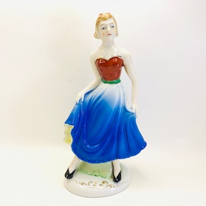 1940’s Occupied Japan Lady Ceramic Figurine