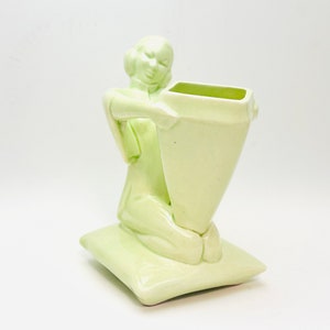 Vintage art-deco vaasplanter in damesstijl