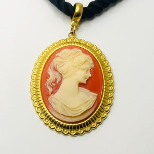Vintage Large Cameo Choker Style Necklace