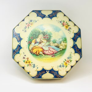 Vintage Peek Freans Biscuit Tin