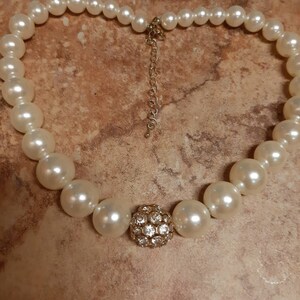 Vintage Glass & Resin, Large Pearl Necklaces main image 1