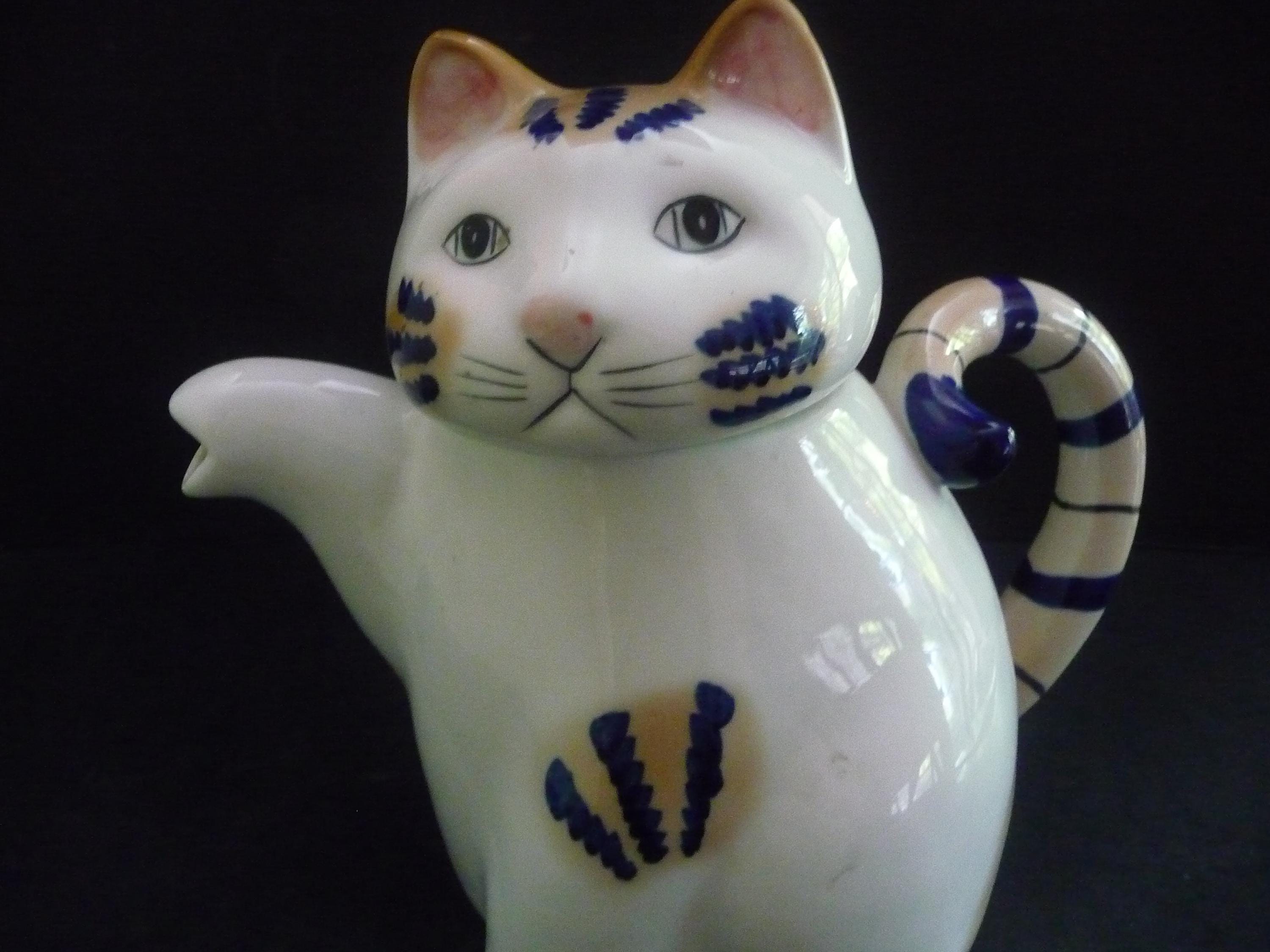 Vintage Henriksen Japan Ceramic Kitty Cat Teapot-original Sticker