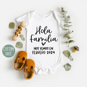 Hola Familia Spanish Pregnancy Announcement Bodysuit: Custom Due Date