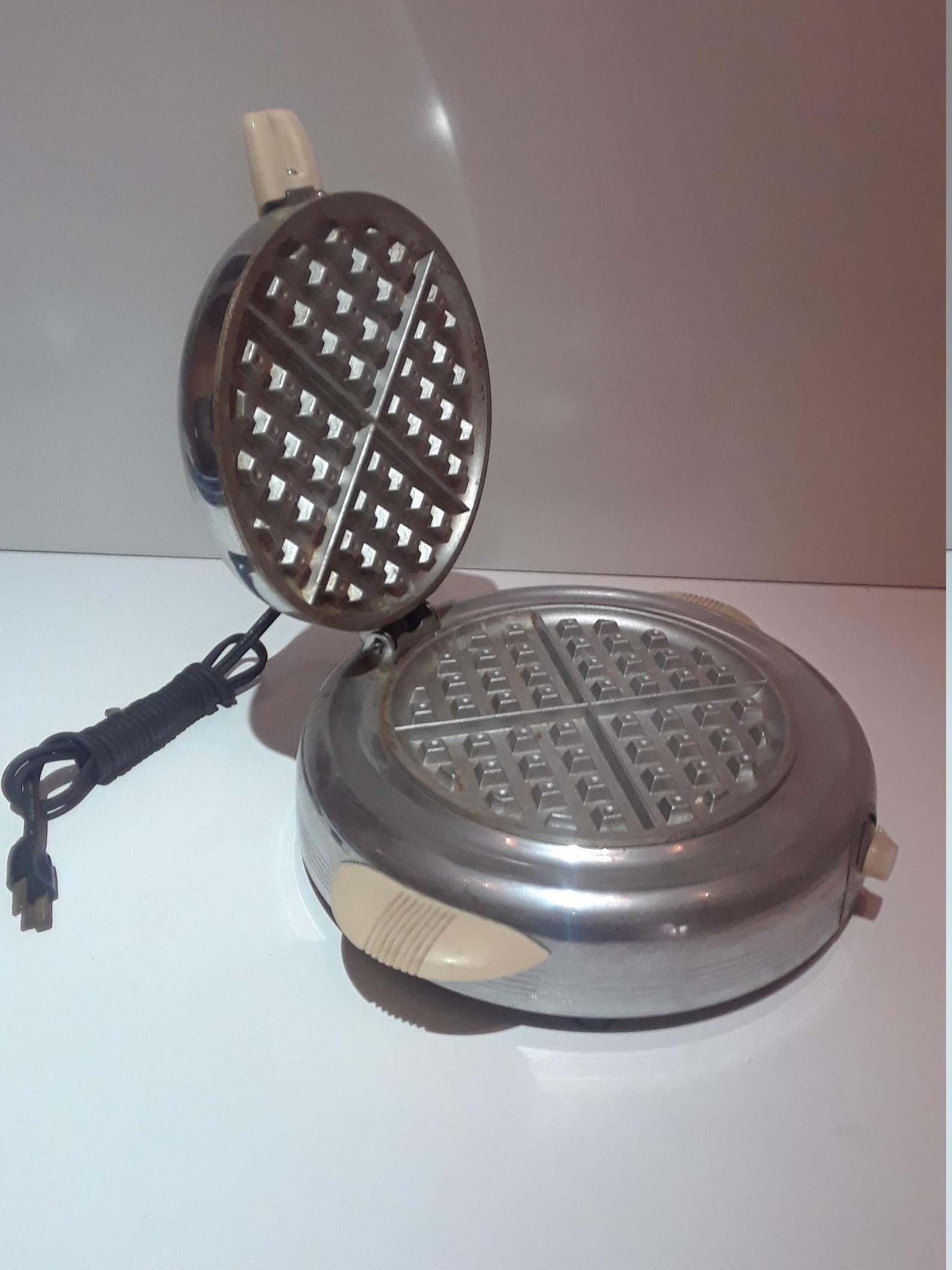 Vintage GE Waffle Maker Extreme kitchen cute Etsy