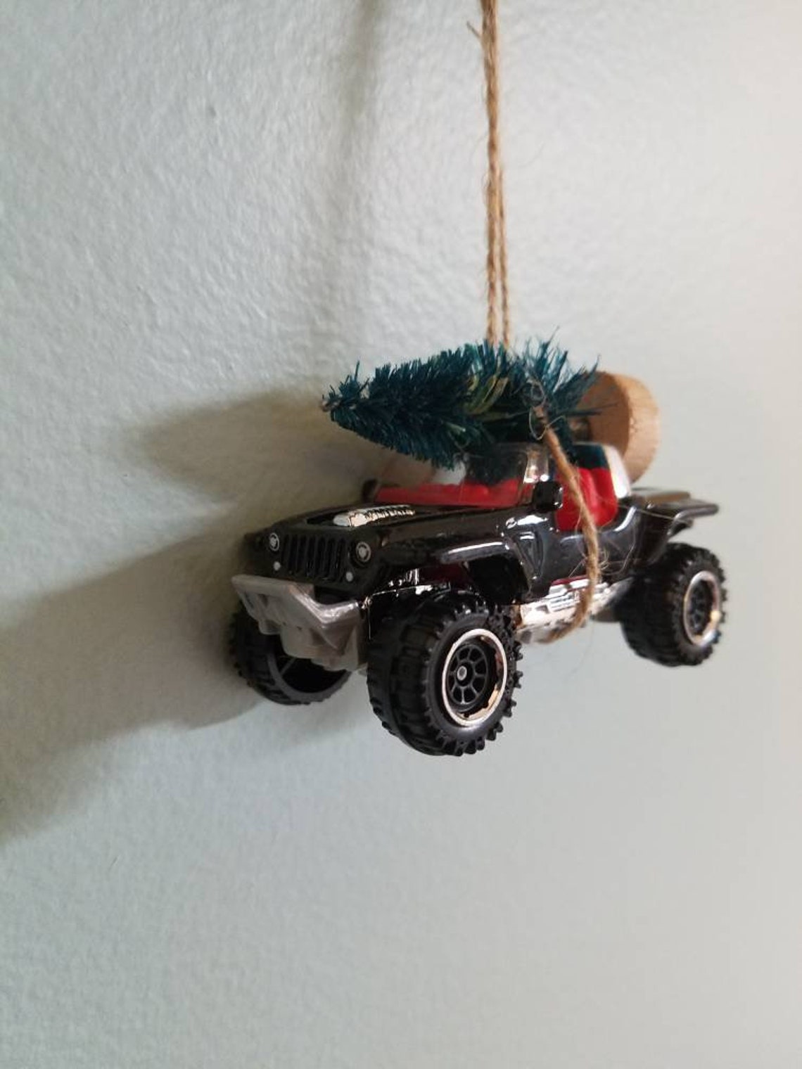 Jeep Christmas Tree Ornament 
