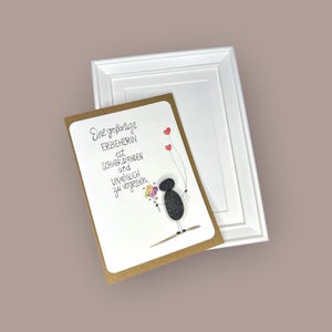 Kieselkärtchen handgeschrieben - Eine großartige .. - incl. Rahmen 13x18 cm in weiß - Karte mit Einleger und Umschlag - Sticker - Geschenk -