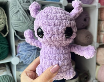 Lavender Crochet Alien Plushie: Handmade Extraterrestrial Stuffie (5.5")
