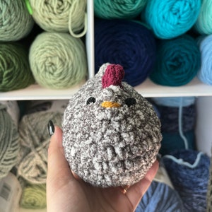 4&quot; Crochet Chicken - Black and White Speckled - Adorable Handmade Farmhouse Animal Decor - Perfect Gift for Chicken Lovers & Home Accents