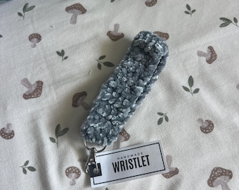 Crochet Velvet Wristlet Keychain: Handmade Frosty Green Accessory