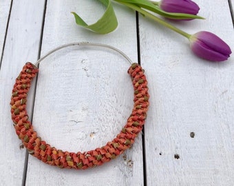 Rigid orange necklace in paper, eco-friendly jewelry