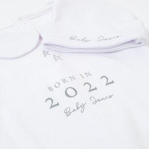 Personalised Born in ANY YEAR Star Baby Sleepsuit and Hat - Newborn Baby Sets - Unisex Baby Clothing