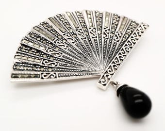 Sterling Silver Marcasite Fan Brooch – Onyx Drop