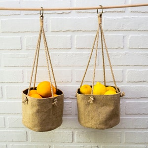 Fruit and vegetable hanging basket for kitchen Small jute baskets with adjustable lace Made of burlap Farmhouse country style decor