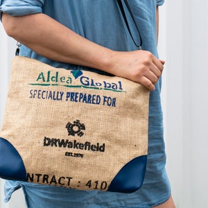 Bolso bandolera de yute pequeño Bolso casual de viaje portátil elegante capacidad media para el trabajo hecho de saco de café reutilizado de Nicaragua