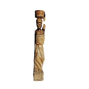 Afrikaanse vrouwen, Afrikaanse houten figuur, Afrikaans beeldhouwwerk, beeldje van exotisch hout, een zwarte vrouw, Afrika woondecoratie