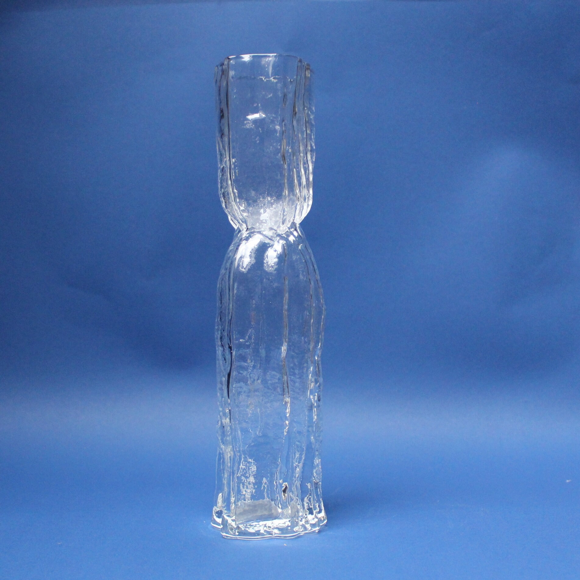 工芸品 LYRICISM of MODERN DESIGN SWEDISH GLASS Lyricism of Modern Design. Swedish Glass 1900-1970 by