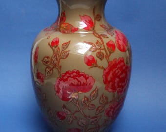 Zsolnay Pecs eosin, ceramic vase in Japanese art deco style. Floral decoration - wild roses and butterflies. A unique example of art deco