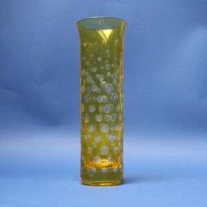 Yellow vase, cut crystal in transparent circles, crystal glass vese-resin crystal Derenburg - DESIGNER Fritz Wondrejz