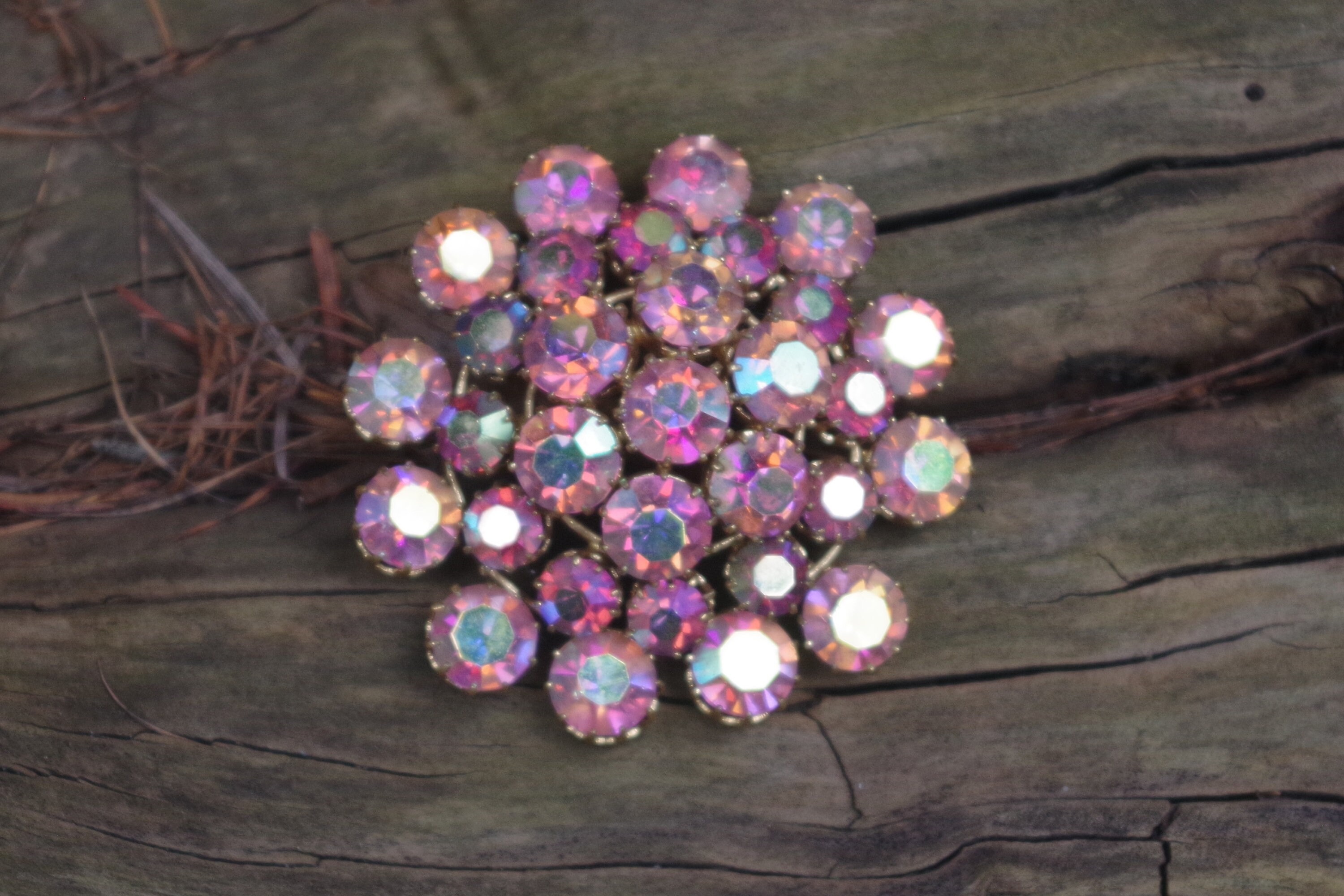 Broches, imitatie sieraden, oude sieraden, Tsjechische sieraden, snuisterij, smaakvolle decoratie, sieraden uit Tsjechoslowakije
