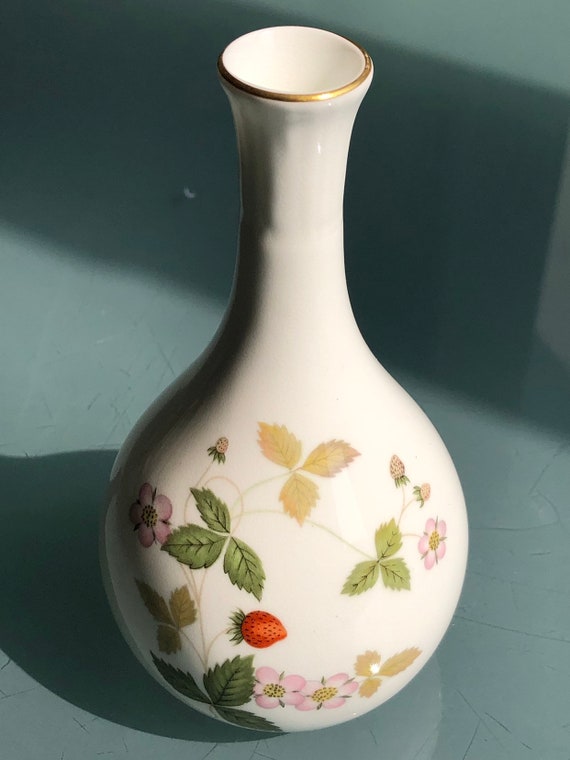 Vintage Wedgwood Wild Strawberry Miniature Vase Etsy
