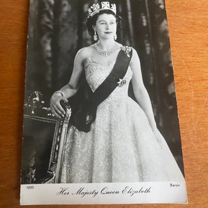 Vintage Postcard To Mark Her Majesty Queen Elizabeth II coronation, 1953.