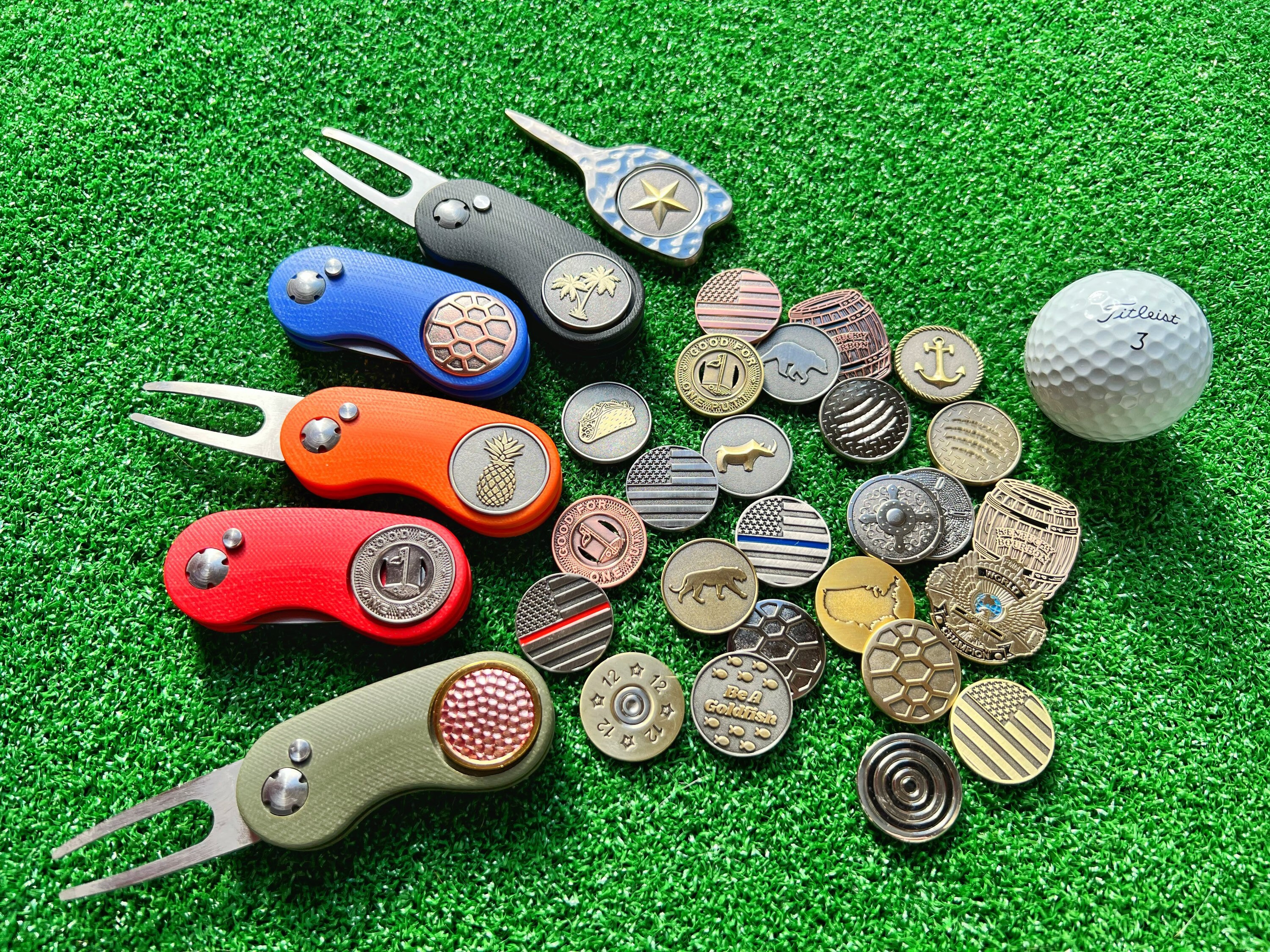 Peahefy Accessoire de golf, marqueur de balle magnétique, accessoire de golf  d'élément de réparation de divot en alliage de zinc élégant 