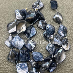 Collana di perle di madreperla blu da 8 pollici, forma quadrata liscia, pietre preziose.