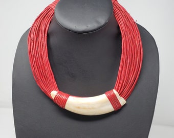 Collier en cuir Serwa