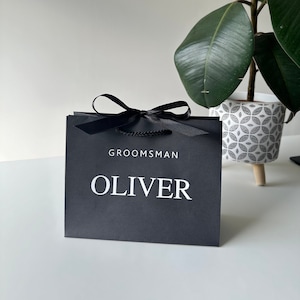Damigella d'onore personalizzata, damigella d'onore, testimone dello sposo, testimone dello sposo, madre/padre sposa/sposo - Borsa regalo con nastro e corda, crema, nero, bianco, kraft