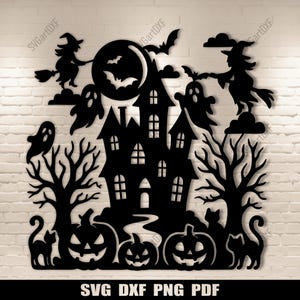 Puede incluir: Arte de pared negro con temática de Halloween que presenta una casa embrujada, calabazas, murciélagos, fantasmas, brujas en escobas y gatos. El texto "SVG DXF PNG PDF" está en la parte inferior.