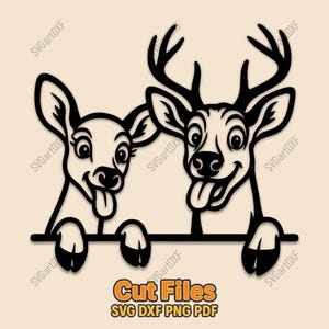 Peut inclure: Conception de fichier de découpe noire représentant deux cerfs de dessin animé avec la langue tirée. Les cerfs tiennent une ligne horizontale. Les mots "Cut Files" et "SVG DXF PNG PDF" sont en bas au centre.
