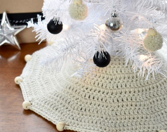 CROCHET PATTERN - Modern MINI Christmas Tree Skirt