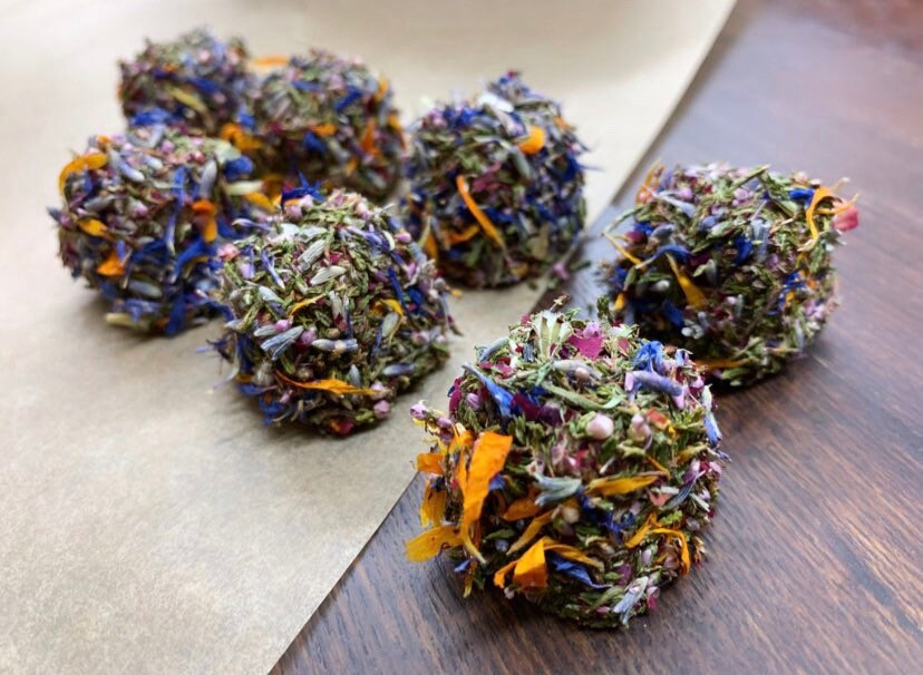 Les Truffes Fleuries Uniques™ | Sans Grain Gâteries Naturelles, Saines et Biologiques Pour Lapins Co