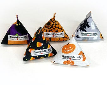 Halloween Catnip Cat Toys, FIVE (5) pyramid cat toys, Gift for cat lover