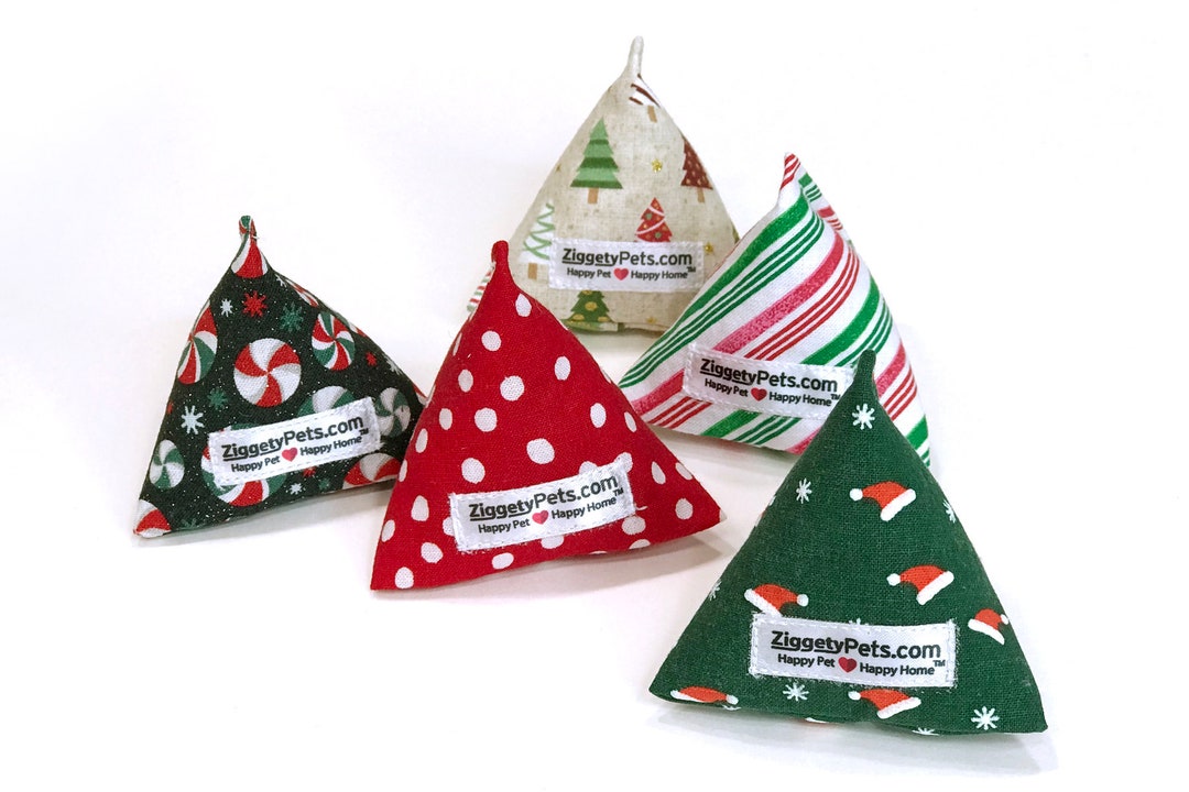 5 Catnip Christmas Cat Toys FIVE 5 Christmas Catnip Pyramid Toys, Pet