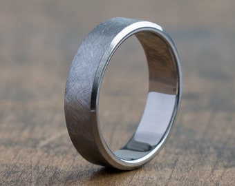 Geborstelde titanium ring - Industriële moderne ring - Minimalistische ring - Trouwring - Grijze herenring - Eenvoudige titanband - 5-jarig jubileum