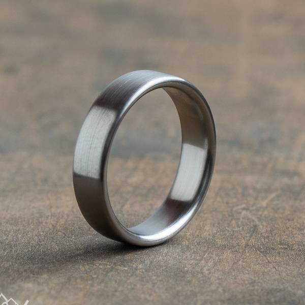 Bague en titane minimaliste - Bague moderne industrielle - Finition brossée - Alliance - Bague grise pour homme - Alliance en titan simple - Anniversaire de 5 ans