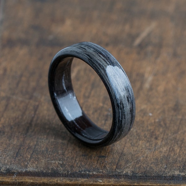 Chêne gris et noir - Alliance - Bijoux en bois - Bague classique - Bague en bois - Bague sombre - Cadeau petit ami - Bague homme - 5 ans anniversaire