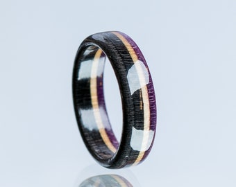 Pierścionek z drewna - drewniana obrączka - Fiolet - Wyjątkowy prezent - unikatowy pierścionek - Czarna obrączka - Piąta rocznica