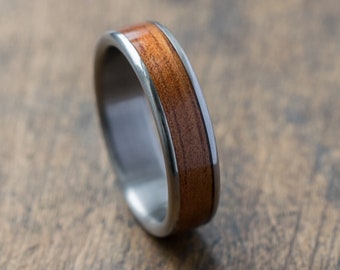 Elegante anillo de titanio con incrustaciones de madera de Koa - Diseño unisex, perfecto para boda o regalo, madera de Koa de Hawaii, diseño industrial minimalista