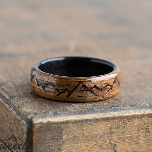 Bague montagne - Bague en noyer américain avec gravure d'une chaîne de montagnes - Bague marron - Noir - Cadeau d'anniversaire - Cadeau d'escalade - Cadeau de voyageur