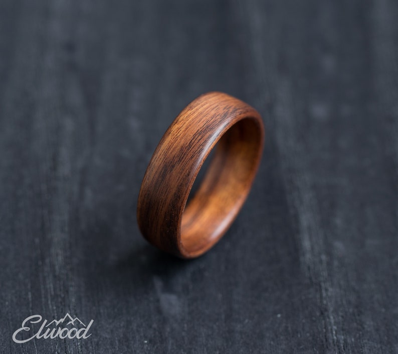 Bague en bois de rose Alliance en bois Bague pour homme Design industriel minimaliste Bague naturelle classique Marron mat et noir Cadeau petit ami image 2