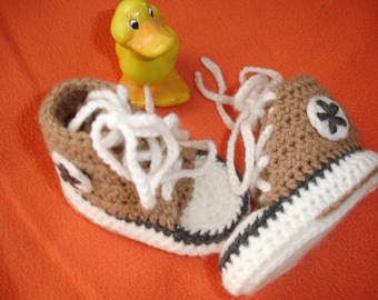 Baby, sneakers, crocheted, birth, gift, grandparents, baby shower, work colleagues, neighbors, expectant godparents, siblings