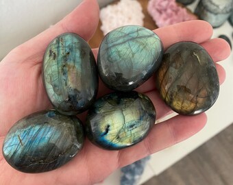 Labradorite Palmstone