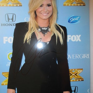 Fotografía autografiada de Demi Lovato - Con certificado de autenticidad *** Lea la descripción ***