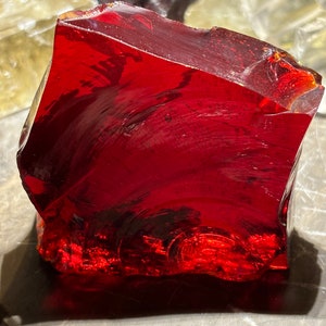 Gem Scarlet Shift Red Andara Crystal 199 grams