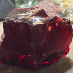 Gem Scarlet Shift Red Andara Crystal 94 grams