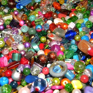 New 2/POUND&#39;S Loose Glass crystals and Gemstones mix beads lot 6-20mm Mixed Random pick colors & shaped Bead lot FREE SHIPPING..... No junk